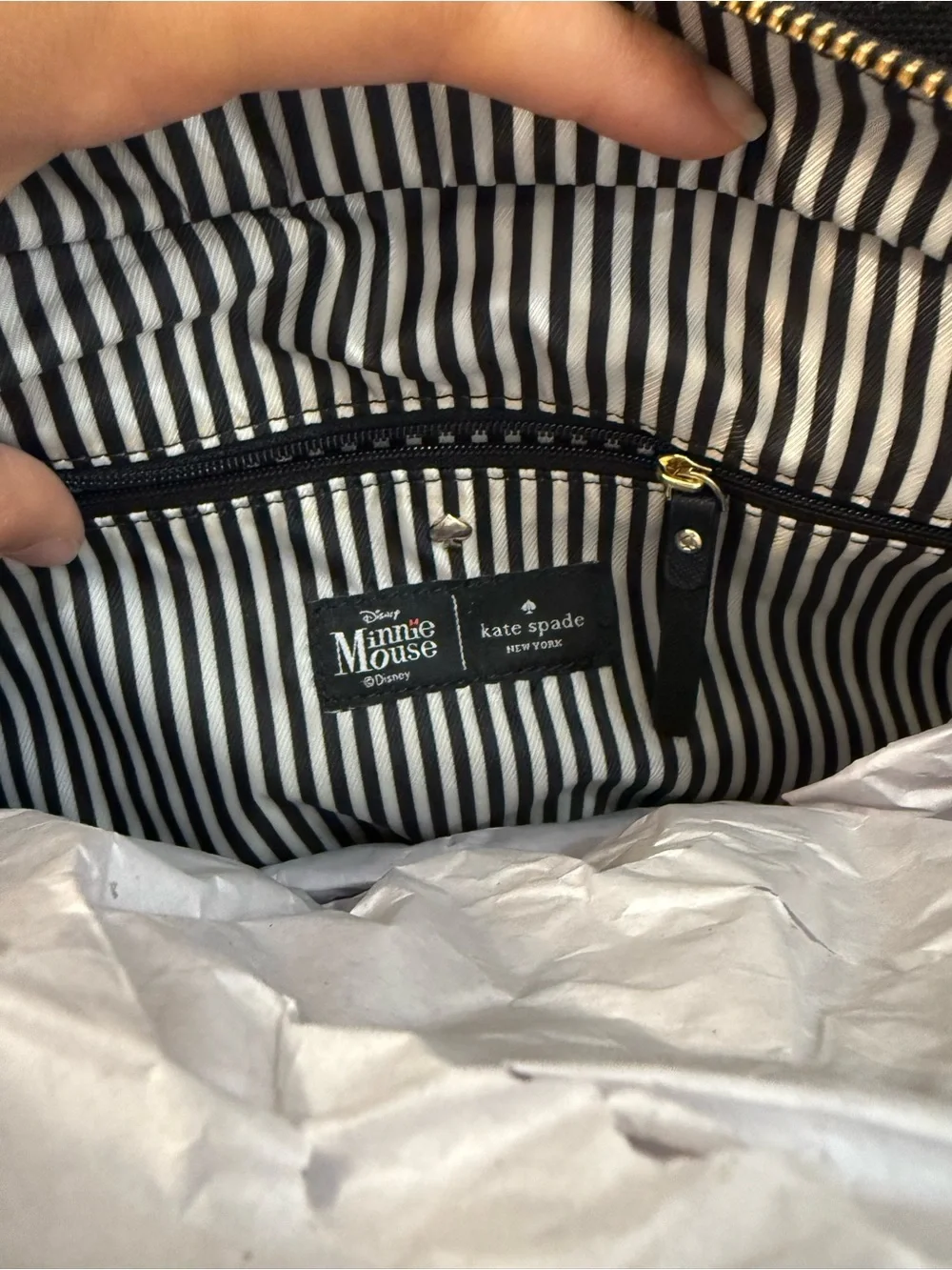 New with tags kate spade Minnie Mouse Black Tote with Red Bow